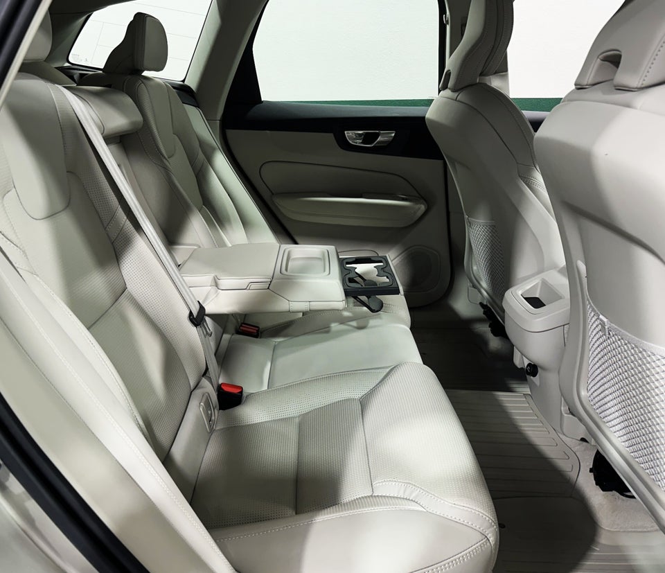 Volvo XC60 2,0 T5 250 Inscription aut. 5d