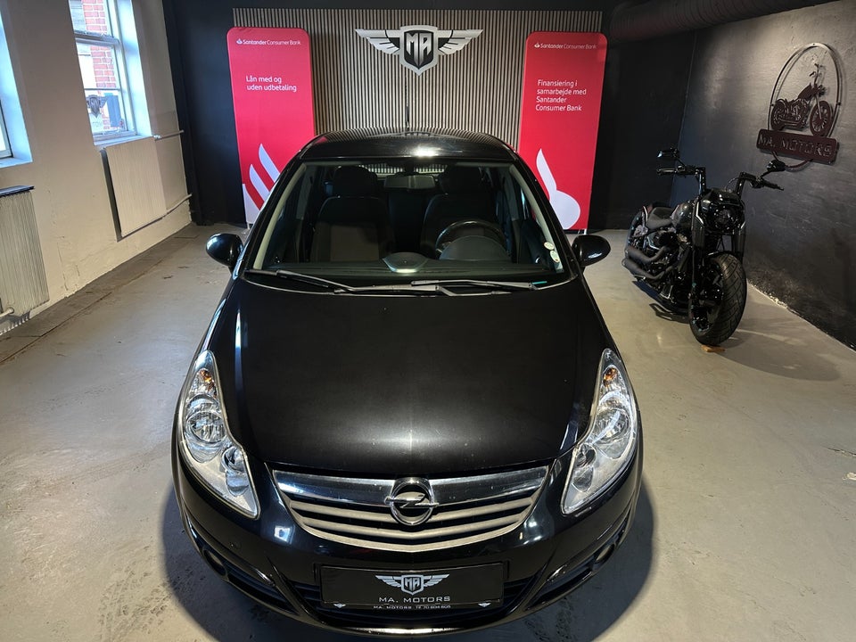 Opel Corsa 1,2 16V Enjoy 5d