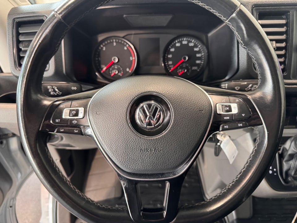 VW Crafter 35 2,0 TDi 140 Kassevogn L3H2 aut.