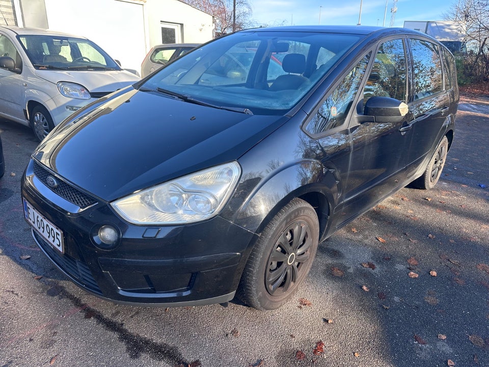 Ford S-MAX 2,0 Ambiente 7prs 5d
