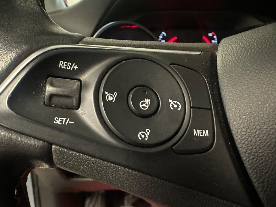 Opel Crossland X 1,2 T 110 Sport 5d