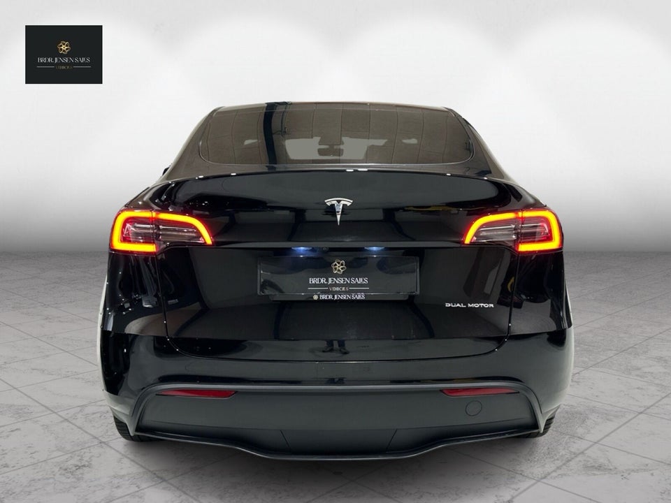 Tesla Model Y Long Range AWD 5d
