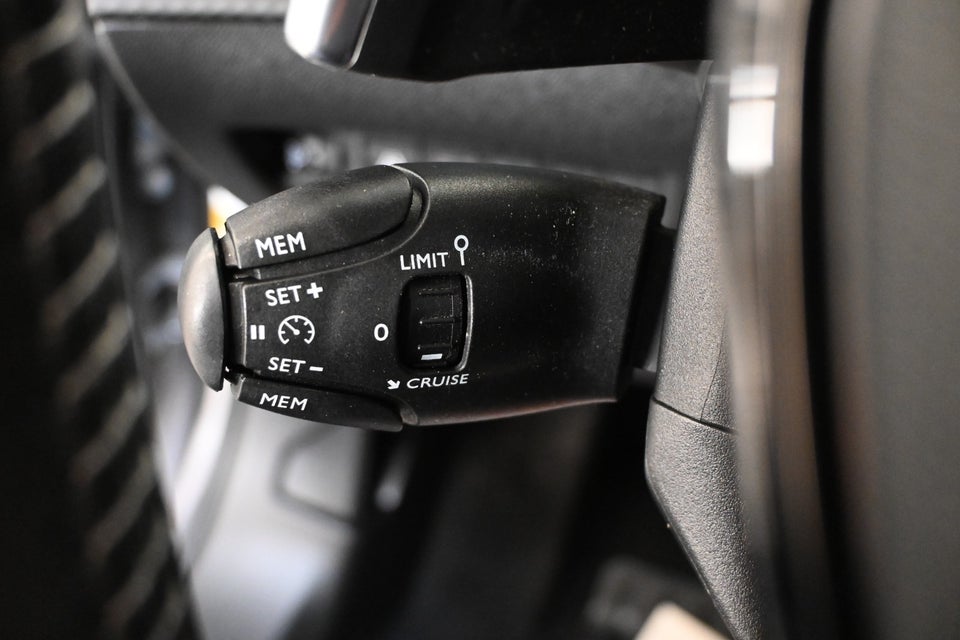 Peugeot 2008 1,2 PureTech 130 Allure+ EAT8 5d