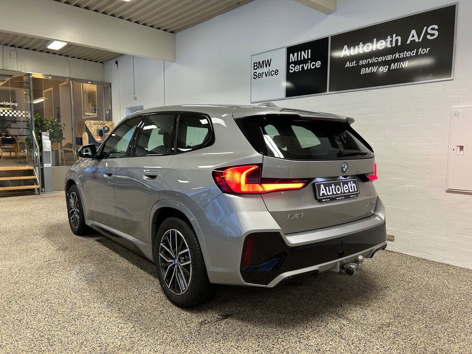 BMW iX1 xDrive30 Fully Charged M-Sport 5d