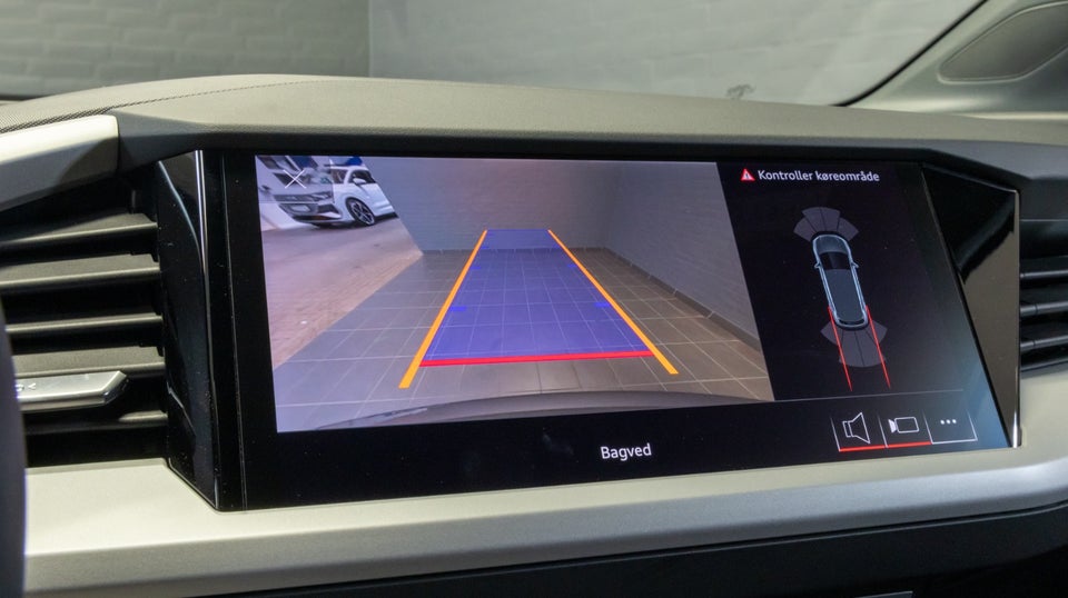 Audi Q4 e-tron 40 Advanced 5d