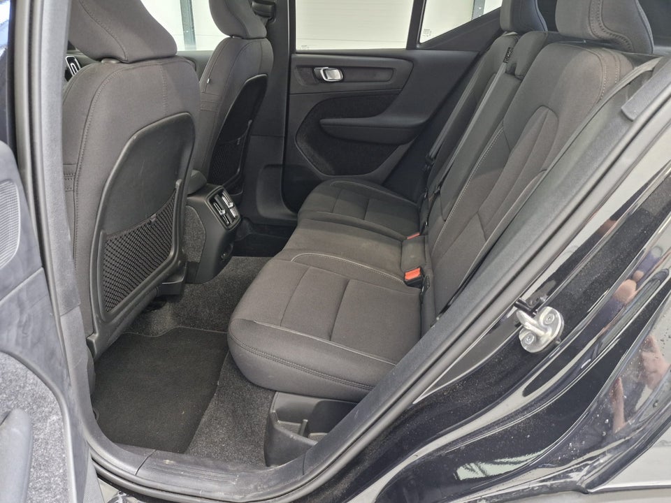 Volvo EX40 Extended Range Plus 5d