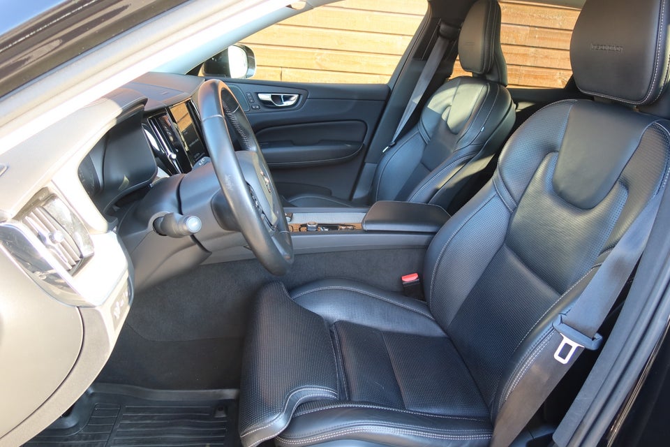 Volvo XC60 2,0 T8 ReCharge Inscription aut. AWD 5d