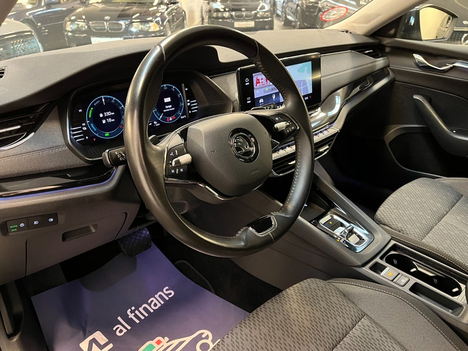 Skoda Octavia 1,4 TSi iV Plus Combi DSG 5d