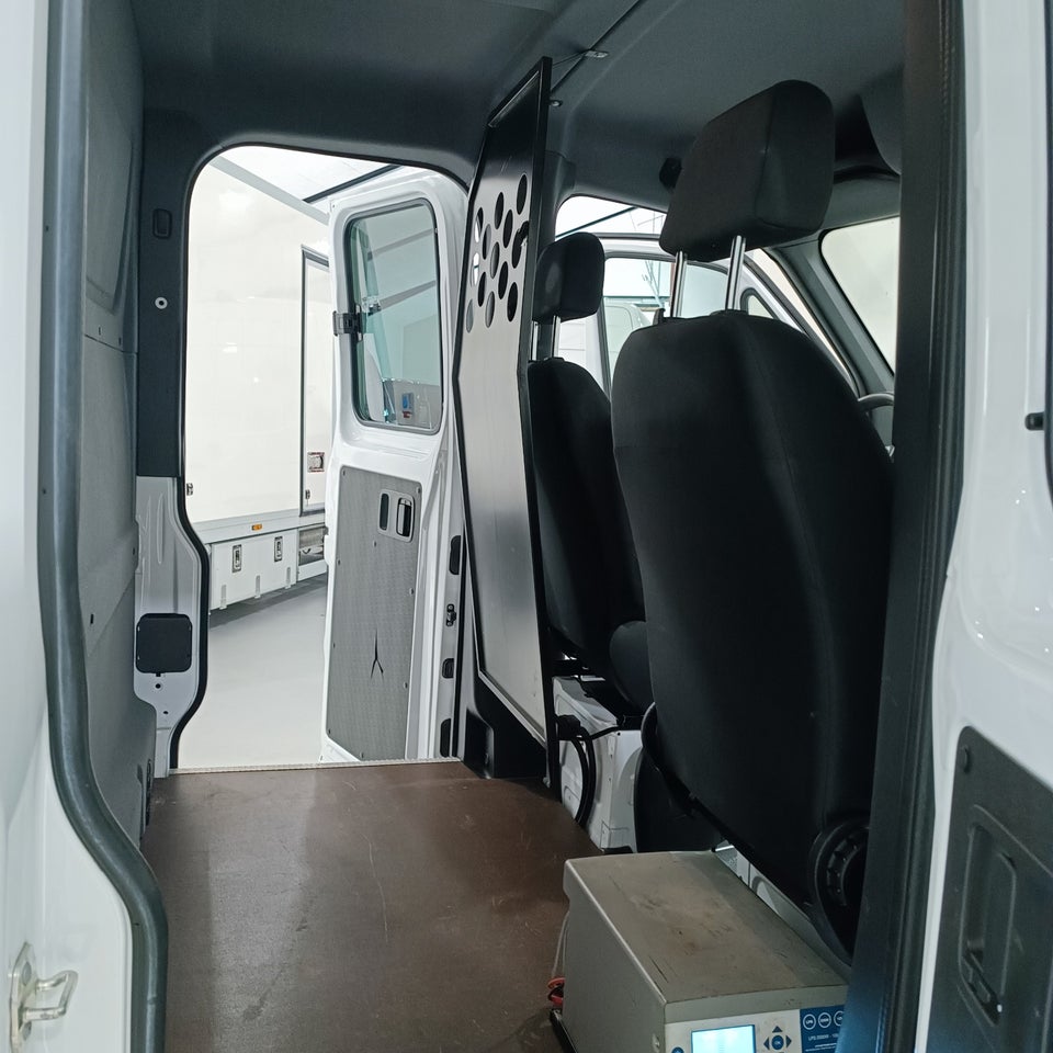 Mercedes Sprinter 317 2,0 CDi A3 Db.Kab aut. RWD 4d
