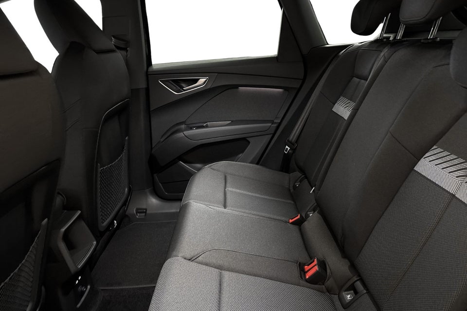 Audi Q4 e-tron performance 5d