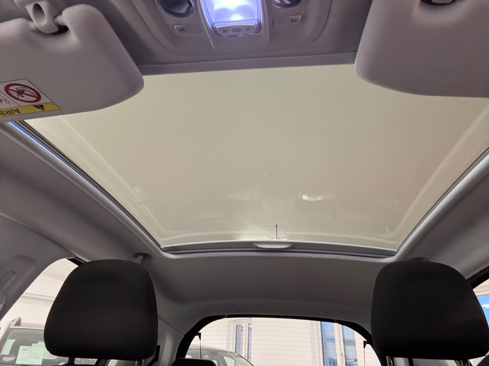 Peugeot 208 1,2 PureTech 82 Allure Sky 5d