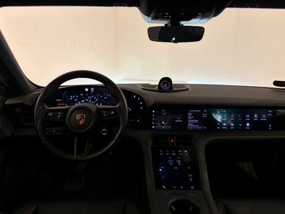 Porsche Taycan 4d