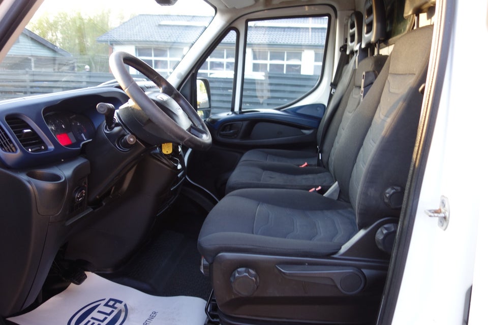 Iveco Daily 2,3 35S16 12m³ Van AG8