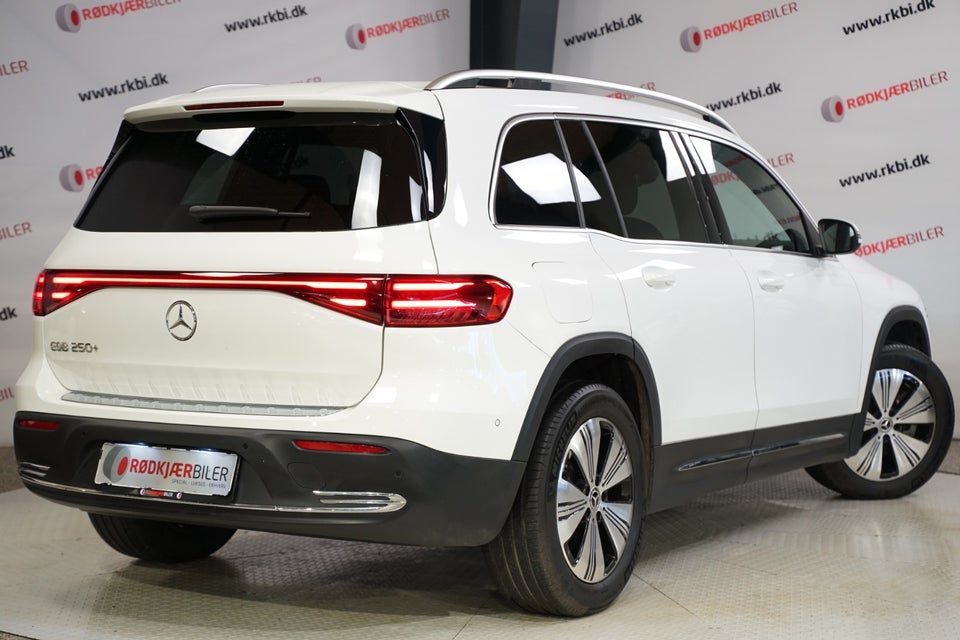 Mercedes EQB250+ Progressive 5d