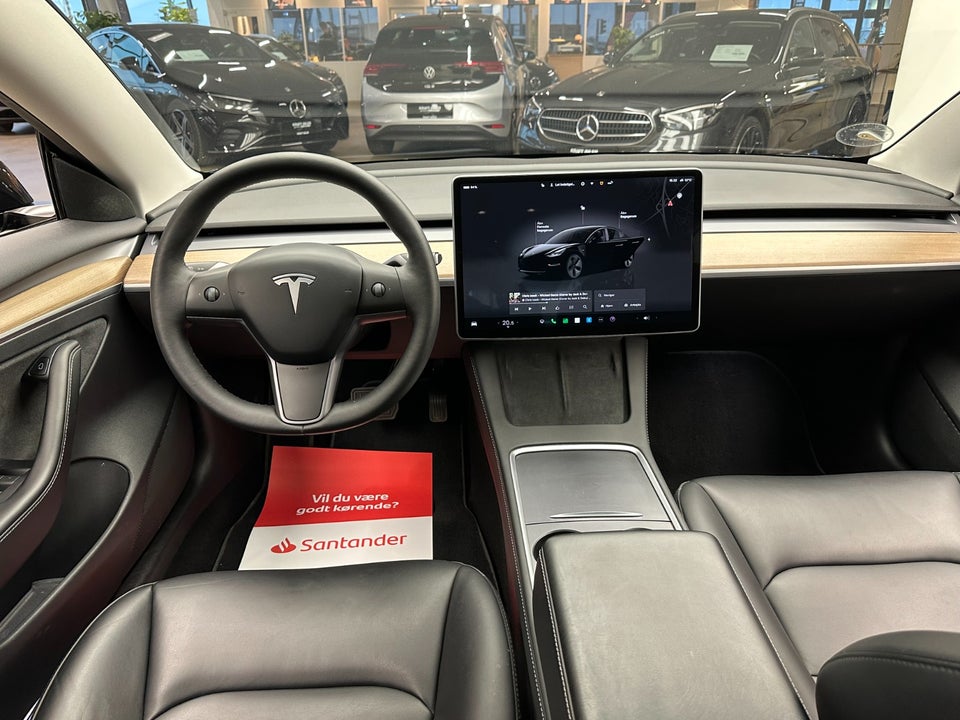 Tesla Model 3 Long Range RWD 4d