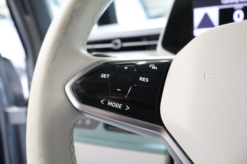 VW ID.Buzz 77 Pro SWB 5d