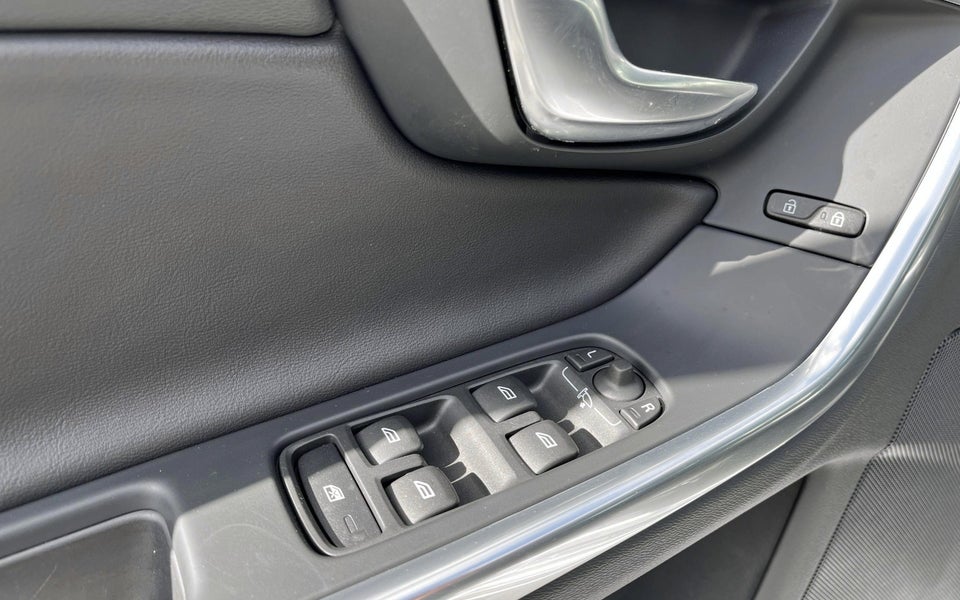 Volvo S60 1,6 T3 150 Momentum 4d