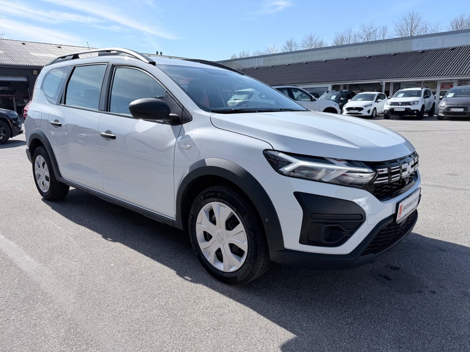 Dacia Jogger 1,0 TCe 110 Essential 7prs 5d