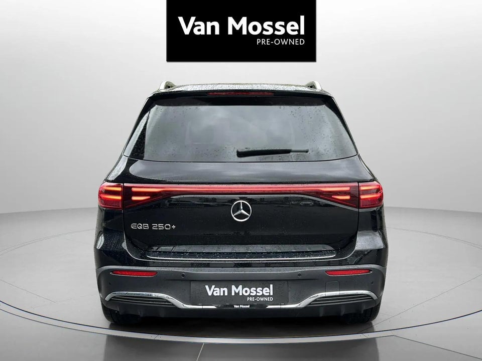Mercedes EQB250+ AMG Line 5d