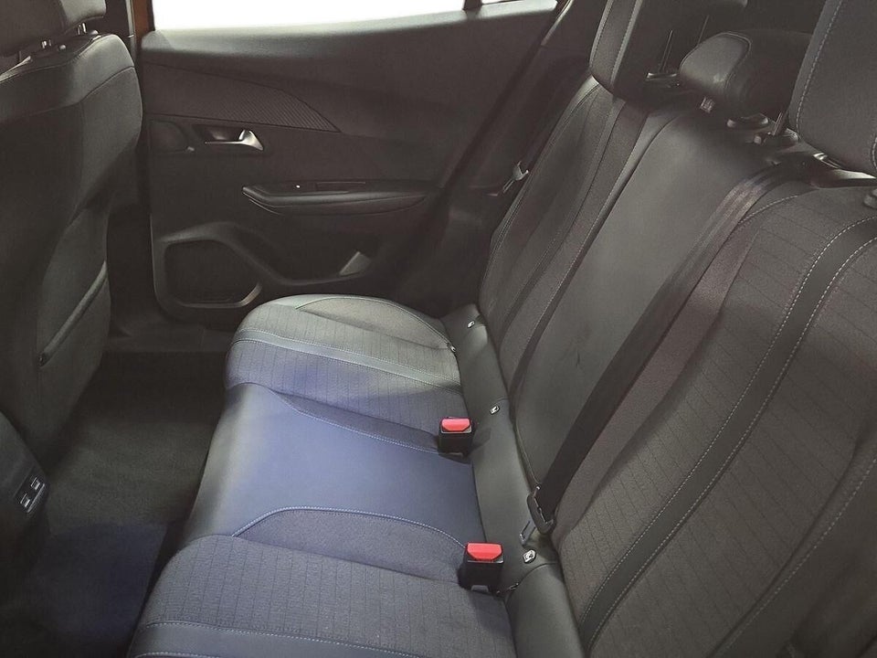 Peugeot e-2008 50 Allure 5d