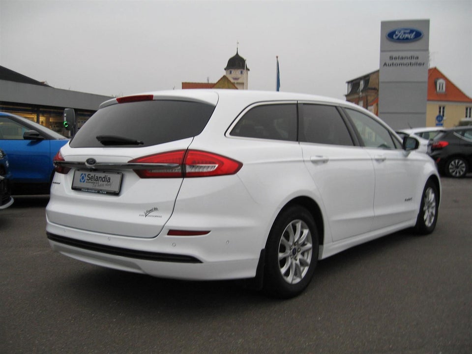 Ford Mondeo 2,0 HEV Titanium stc. CVT 5d