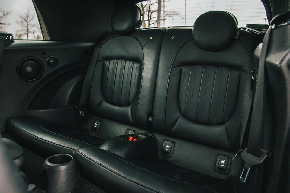 MINI Cooper S 2,0 JC Works Cabriolet aut. 2d