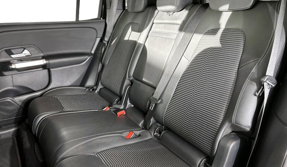 Mercedes EQB300 4Matic 5d