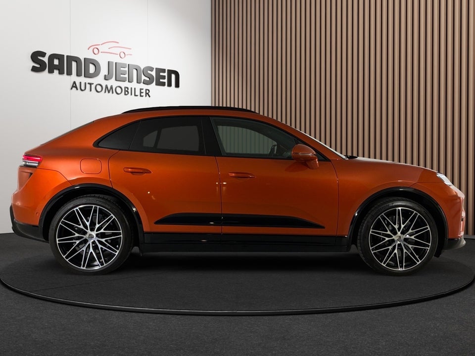 Porsche Macan Turbo 5d