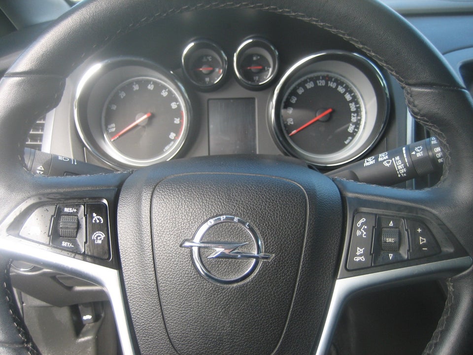 Opel Astra 1,4 T 140 Enjoy 5d