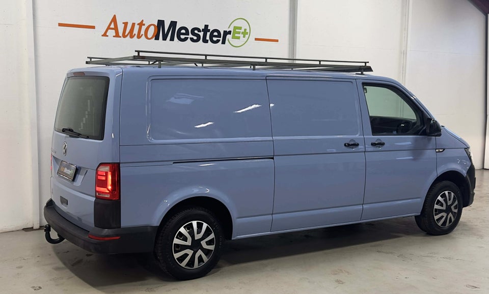 VW Transporter 2,0 TDi 150 Kassevogn lang