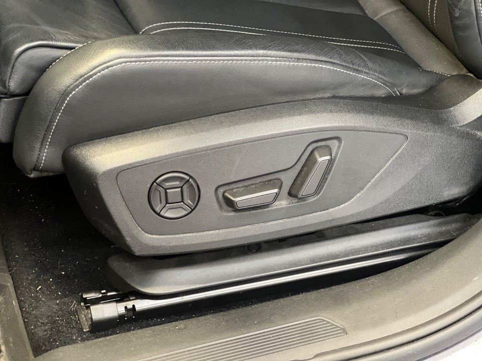Audi Q4 e-tron 45 S-line quattro 5d