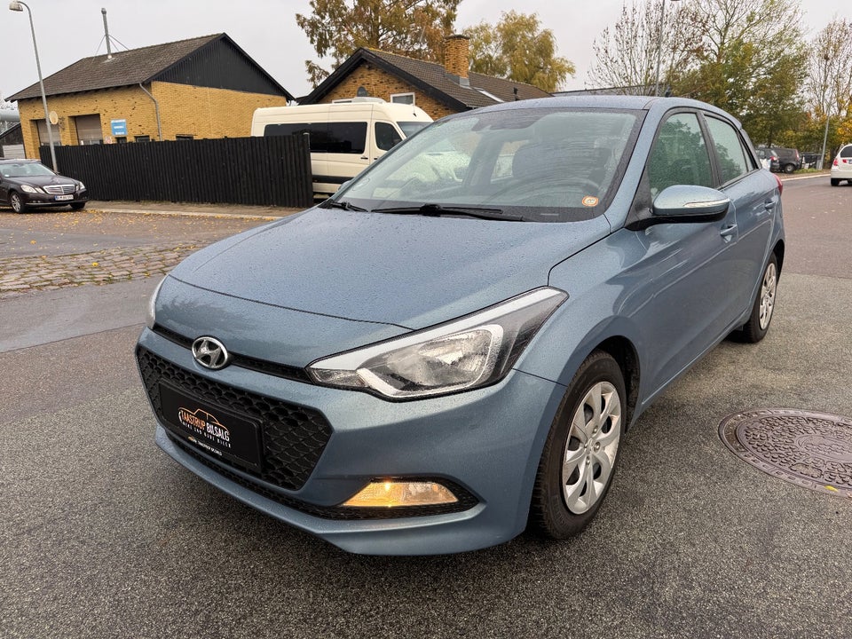 Hyundai i20 1,25 Trend 5d