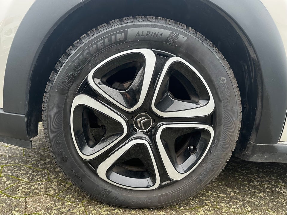 Citroën C3 1,2 PureTech 83 Shine Sport 5d