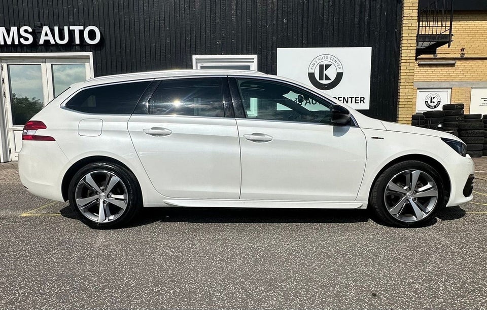 Peugeot 308 1,2 PureTech 130 GT Line EAT8 5d