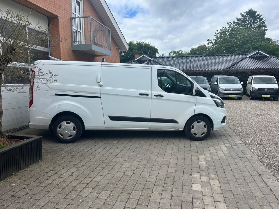 Ford Transit Custom 320 L2 2,0 TDCi 130 Trend