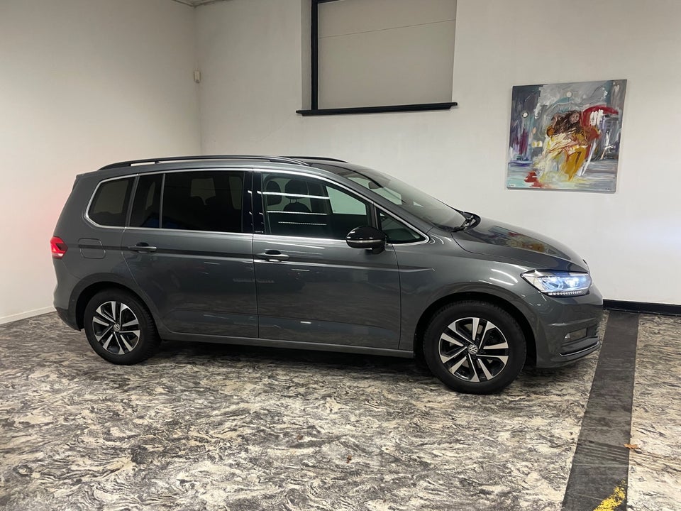 VW Touran 1,6 TDi 115 IQ.Drive DSG 7prs 5d