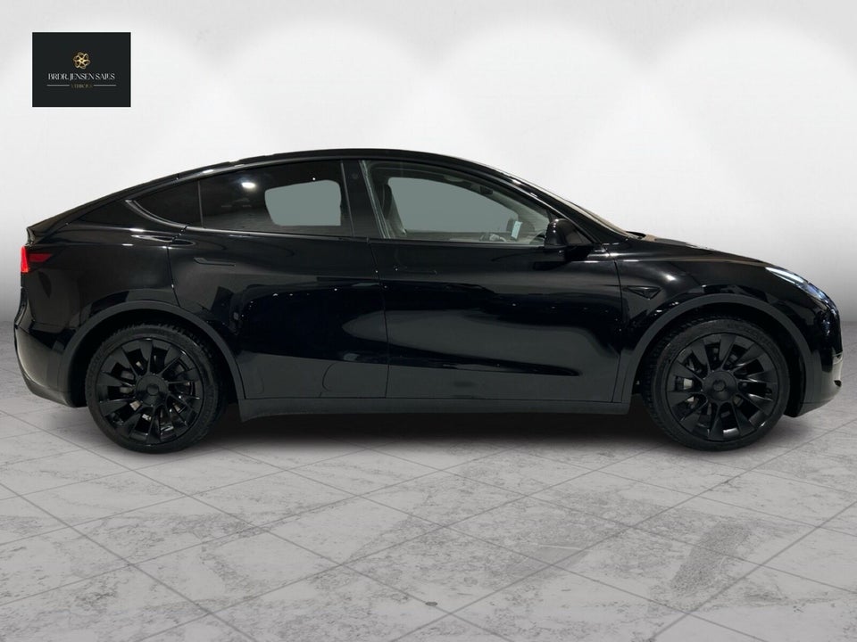 Tesla Model Y Long Range AWD 5d