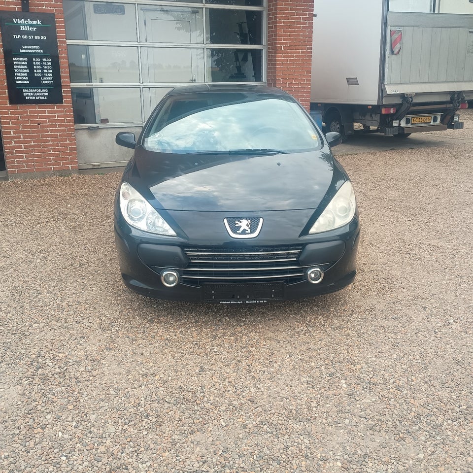 Peugeot 307 2,0 16V CC 2d