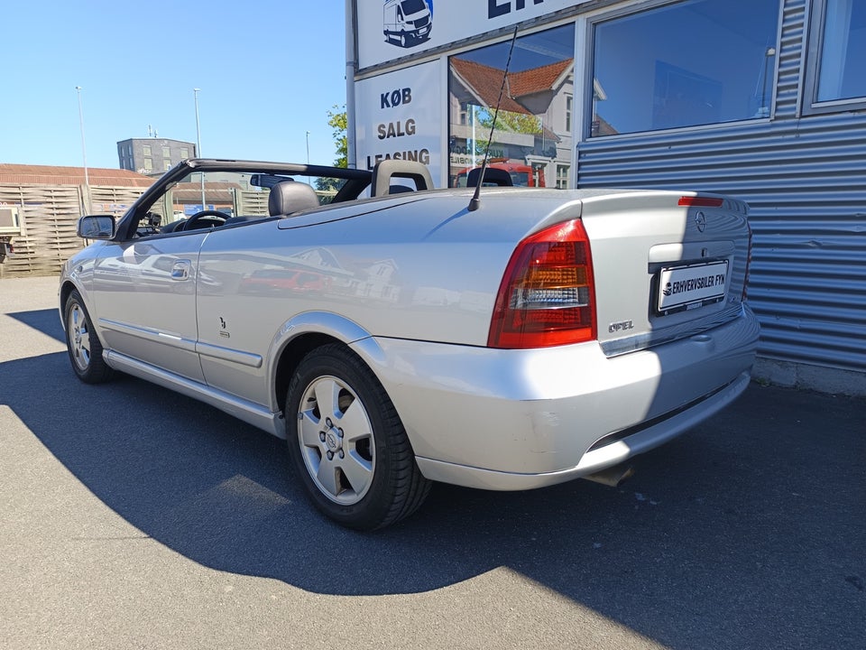 Opel Astra 1,8 16V Bertone Cabriolet 2d