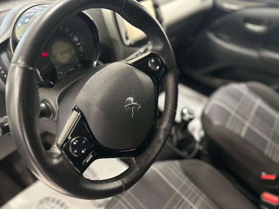 Peugeot 108 1,0 e-VTi 69 Allure 5d