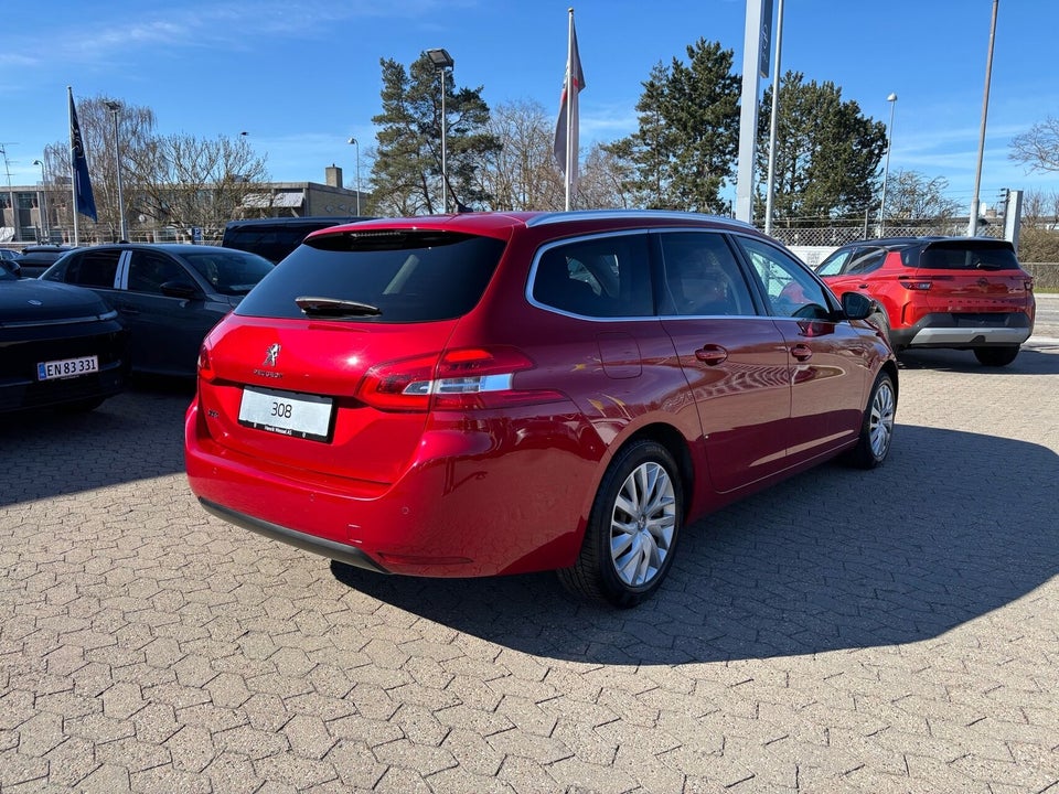 Peugeot 308 1,6 BlueHDi 120 Allure Sky SW EAT6 5d