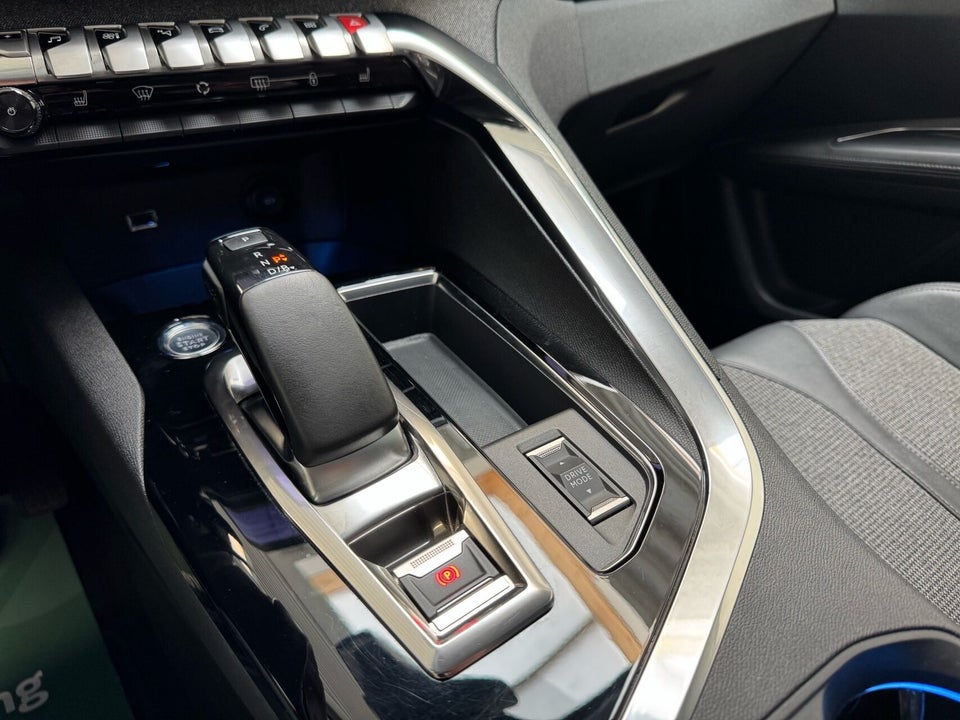 Peugeot 3008 1,6 Hybrid Allure Pack EAT8 5d