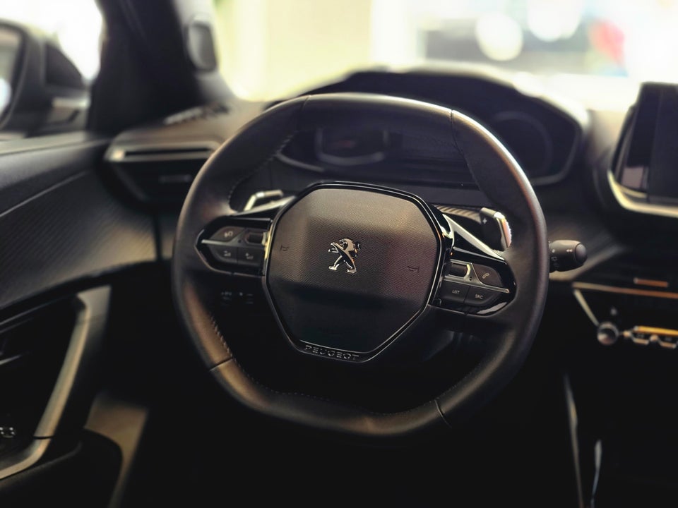 Peugeot 2008 1,2 PureTech 130 Active Pack EAT8 5d