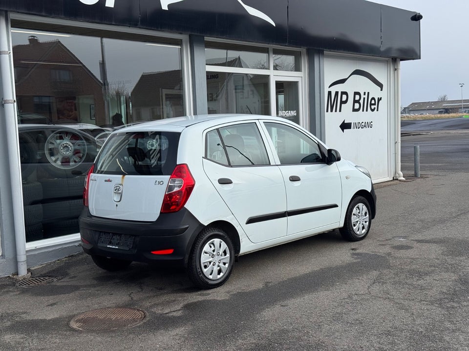 Hyundai i10 1,1 Base 5d