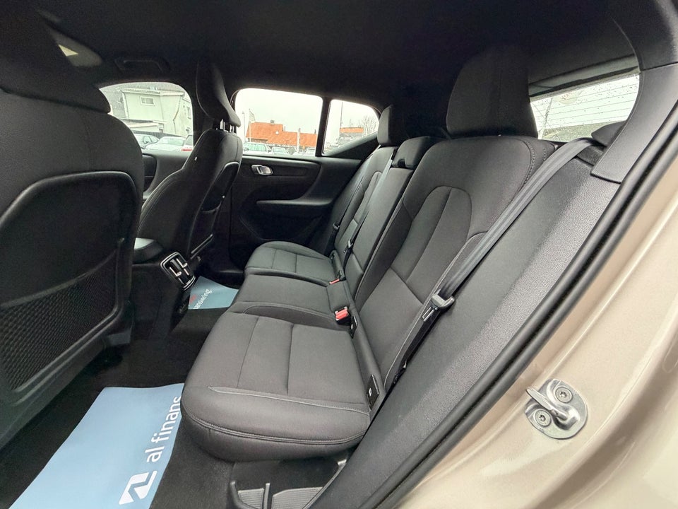 Volvo XC40 P6 ReCharge Core 5d