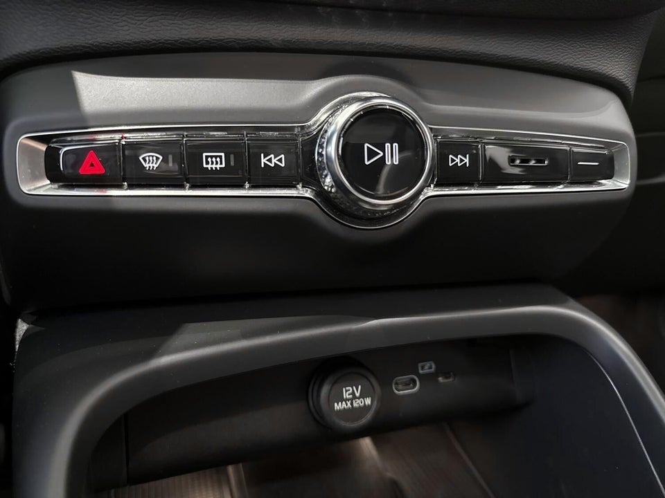 Volvo XC40 ReCharge Twin Ultimate 5d