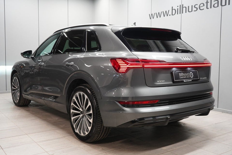 Audi e-tron 55 S-line quattro 5d