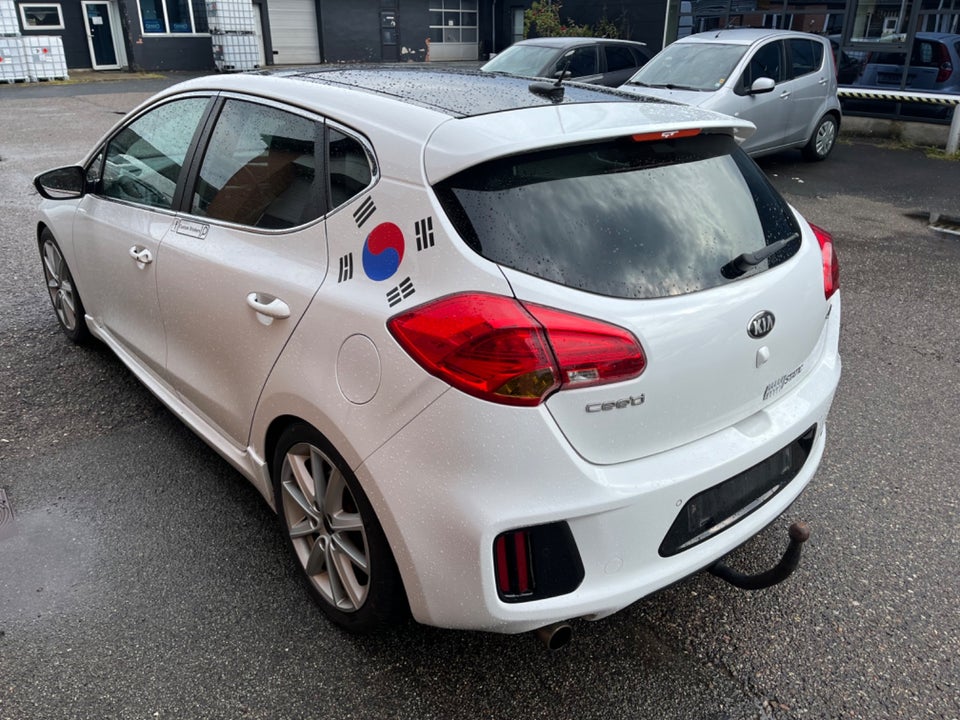 Kia Ceed 1,6 GDi GT 5d