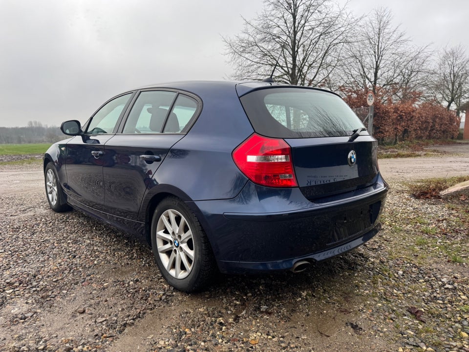 BMW 120d 2,0 Advantage 5d