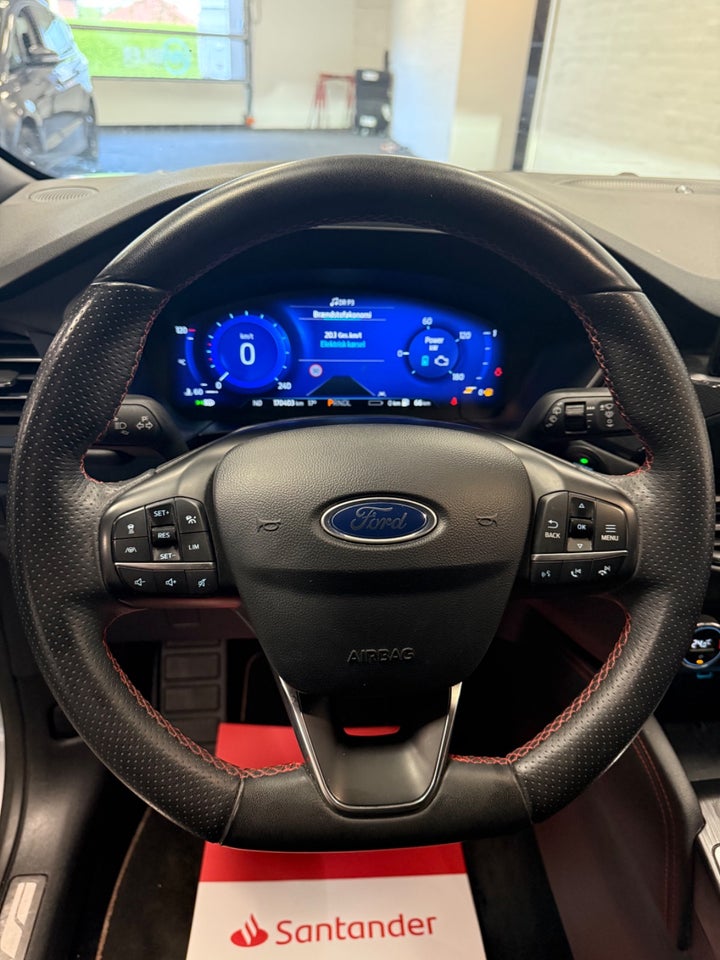 Ford Kuga 2,5 PHEV ST-Line X CVT 5d